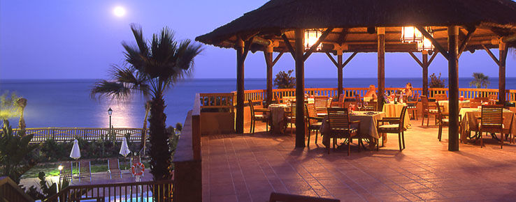 Elba Estepona Gran Hotel & Thalasso Spa מראה חיצוני תמונה The restaurant at the hotel